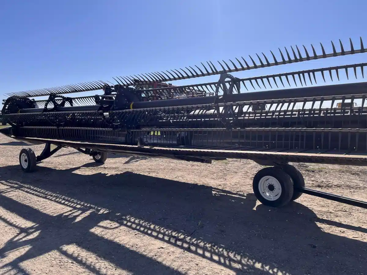 Gallery image 1 for 2018 MacDon FD135 Header - Draper