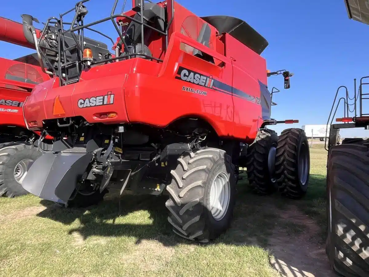 Gallery image 2 for Used 2016 Case IH 7240 Combine