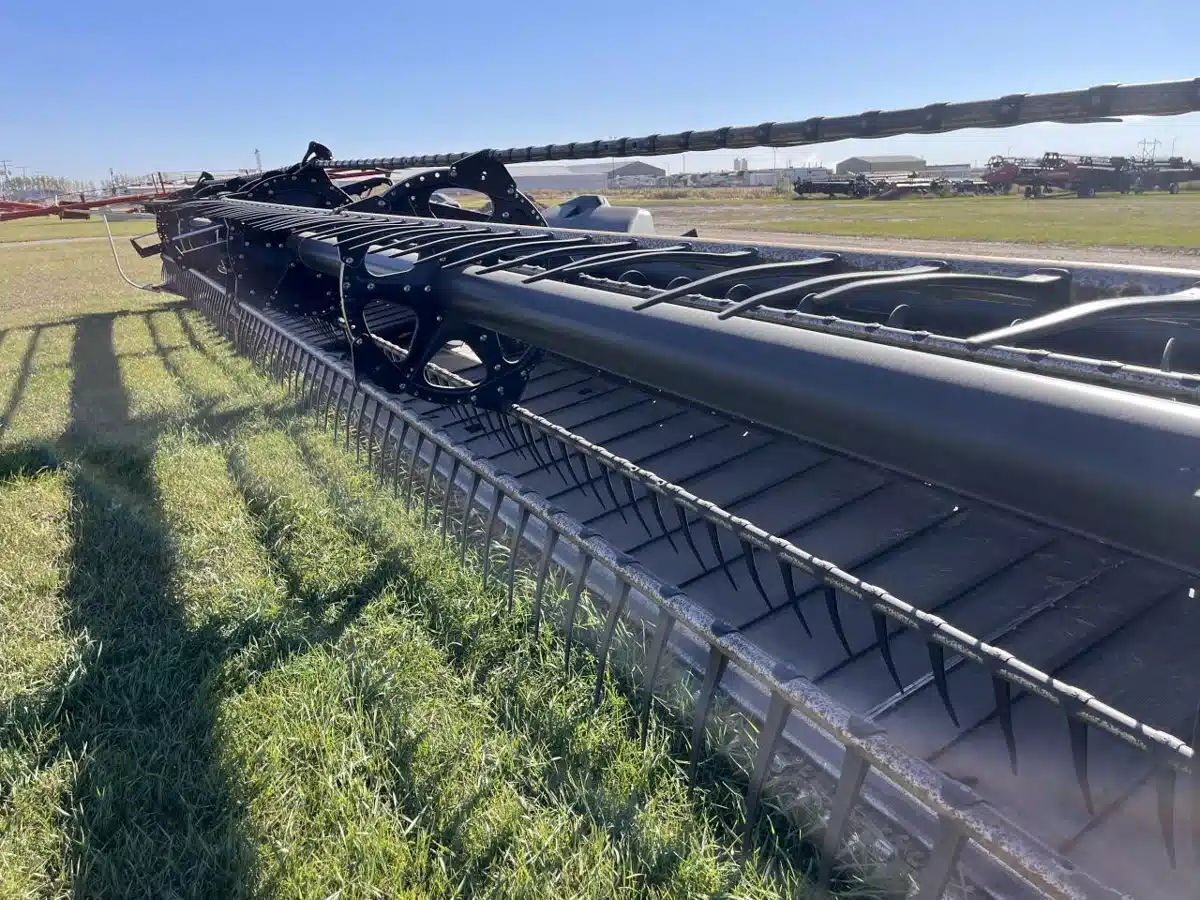 Gallery image 2 for 2016 MacDon FD75 Header - Flex Draper