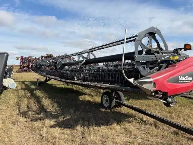 Gallery image 1 for Used 2016 MacDon FD75 Header - Flex Draper