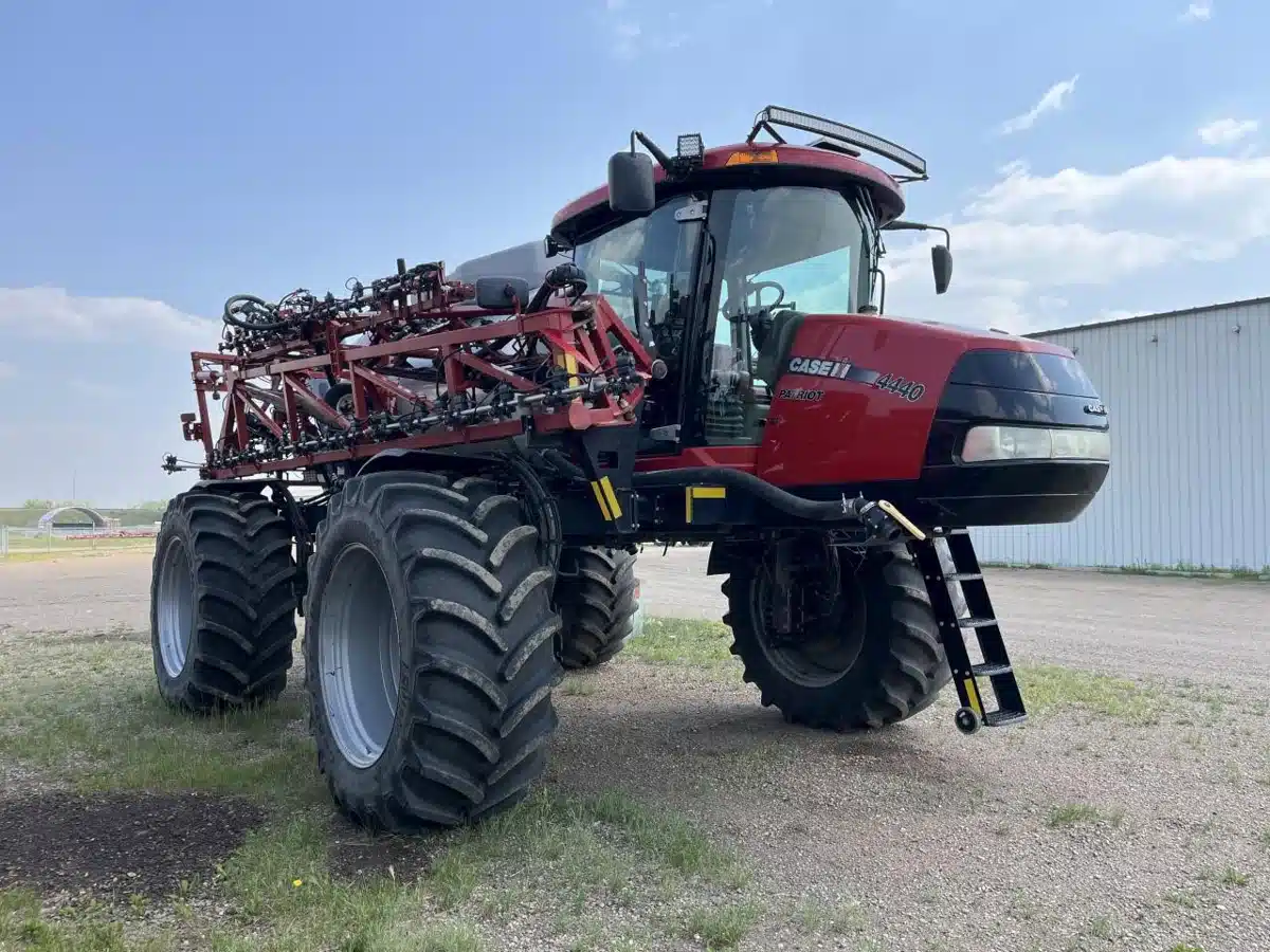 Gallery image 1 for 2018 Case IH PATRIOT 4440 Sprayer - Self Propelled