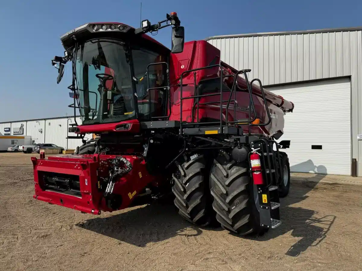 Gallery image 2 for New 2025 Case IH AF9 Combine