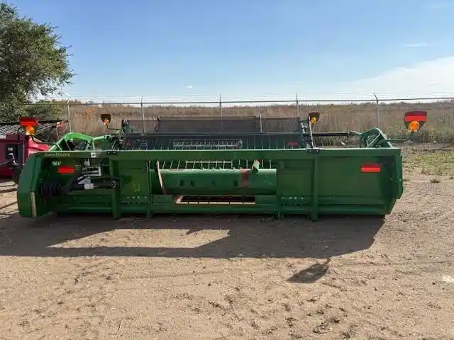 Gallery image 1 for Used 2018 John Deere 615P Header - Pickup