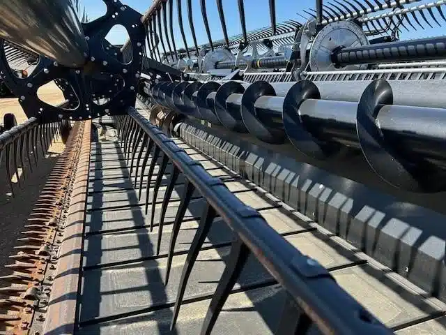 Gallery image 2 for Used 2018 MacDon FD75 Header - Flex Draper