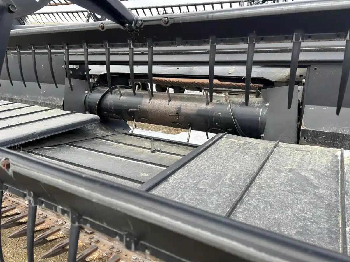 Gallery image 2 for Used 1998 MacDon 962 Header - Flex