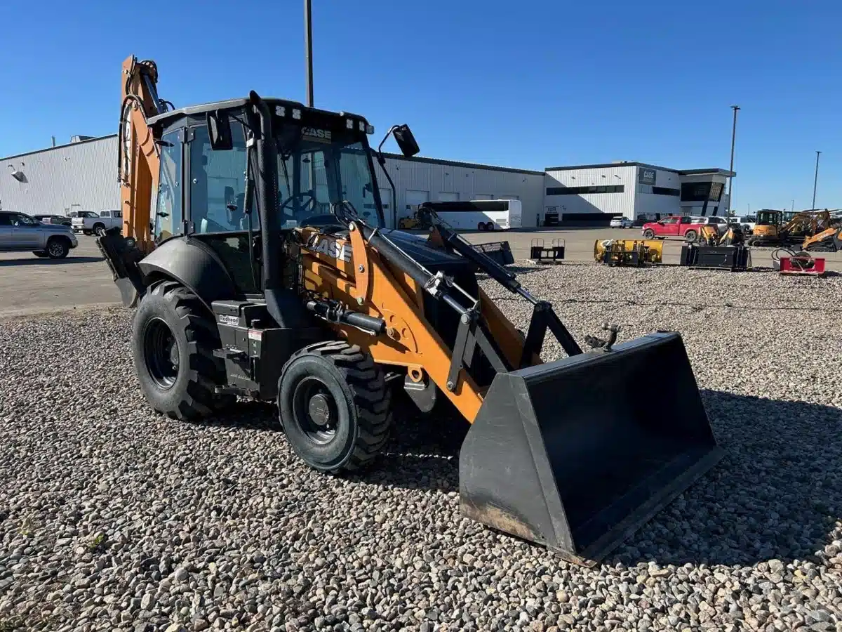 Gallery image 1 for Used 2023 Case IH 580SN Backhoe Loader