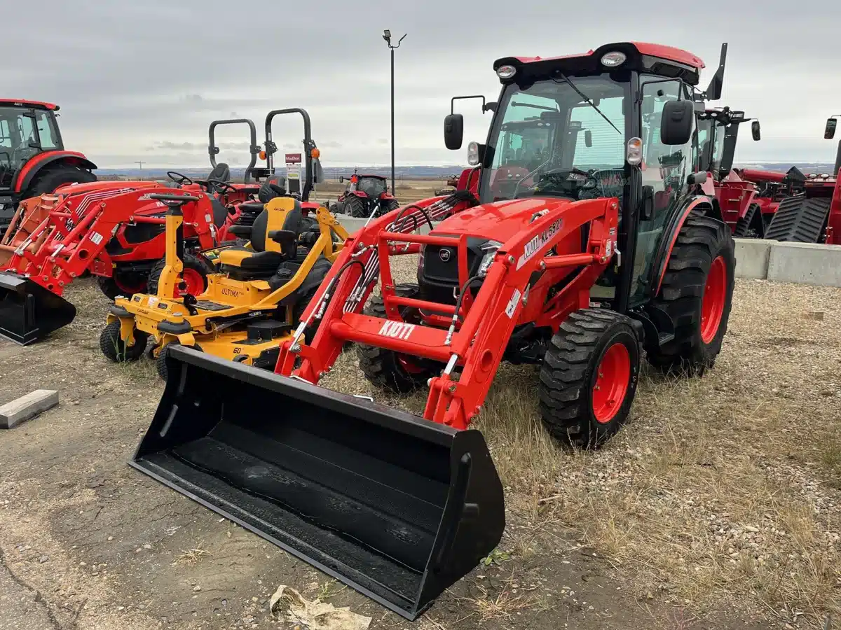 Gallery image 2 for New 2025 Kioti DK6020SE HST Tractor