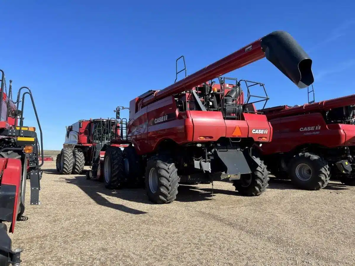 Gallery image 2 for Used 2011 Case IH 8120 Combine