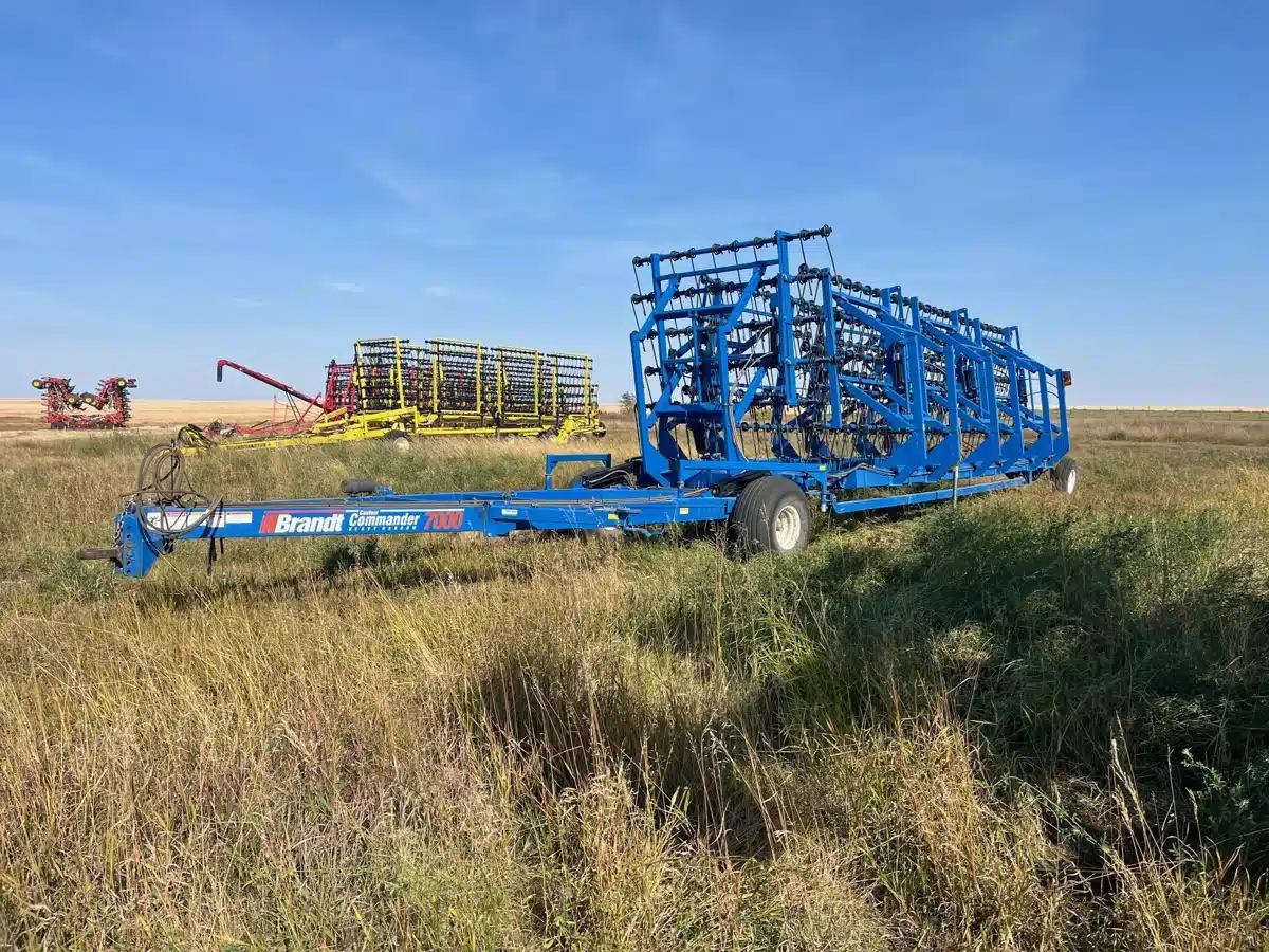 Gallery image 2 for Used 2016 Brandt CONTOUR COMMANDER 7000 Row Crop Tillage