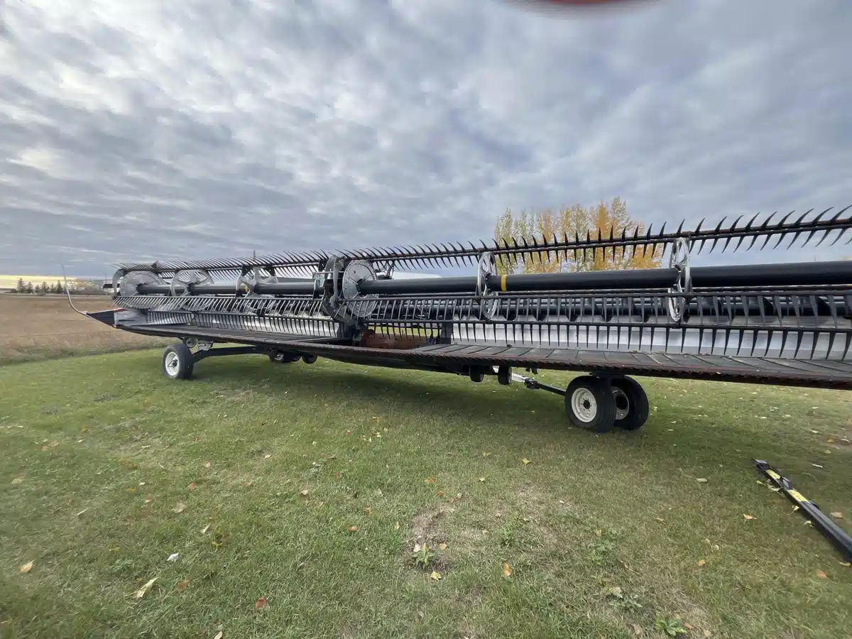 Gallery image 2 for 2022 MacDon FD240 Header - Flex Draper