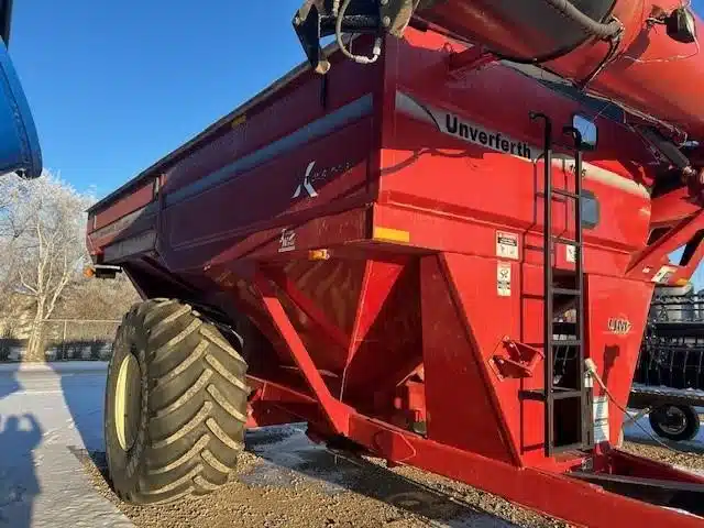 Gallery image 1 for Used 2012 Unverferth 1015 Grain Cart
