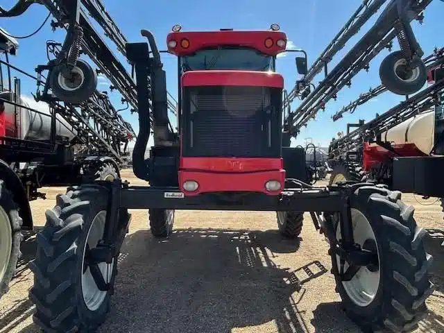 Gallery image 2 for Used 2009 Apache AS1210 Sprayer - Self Propelled