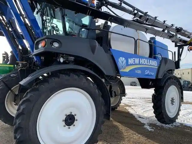 Gallery image 2 for 2012 New Holland SP.275F Sprayer - Self Propelled