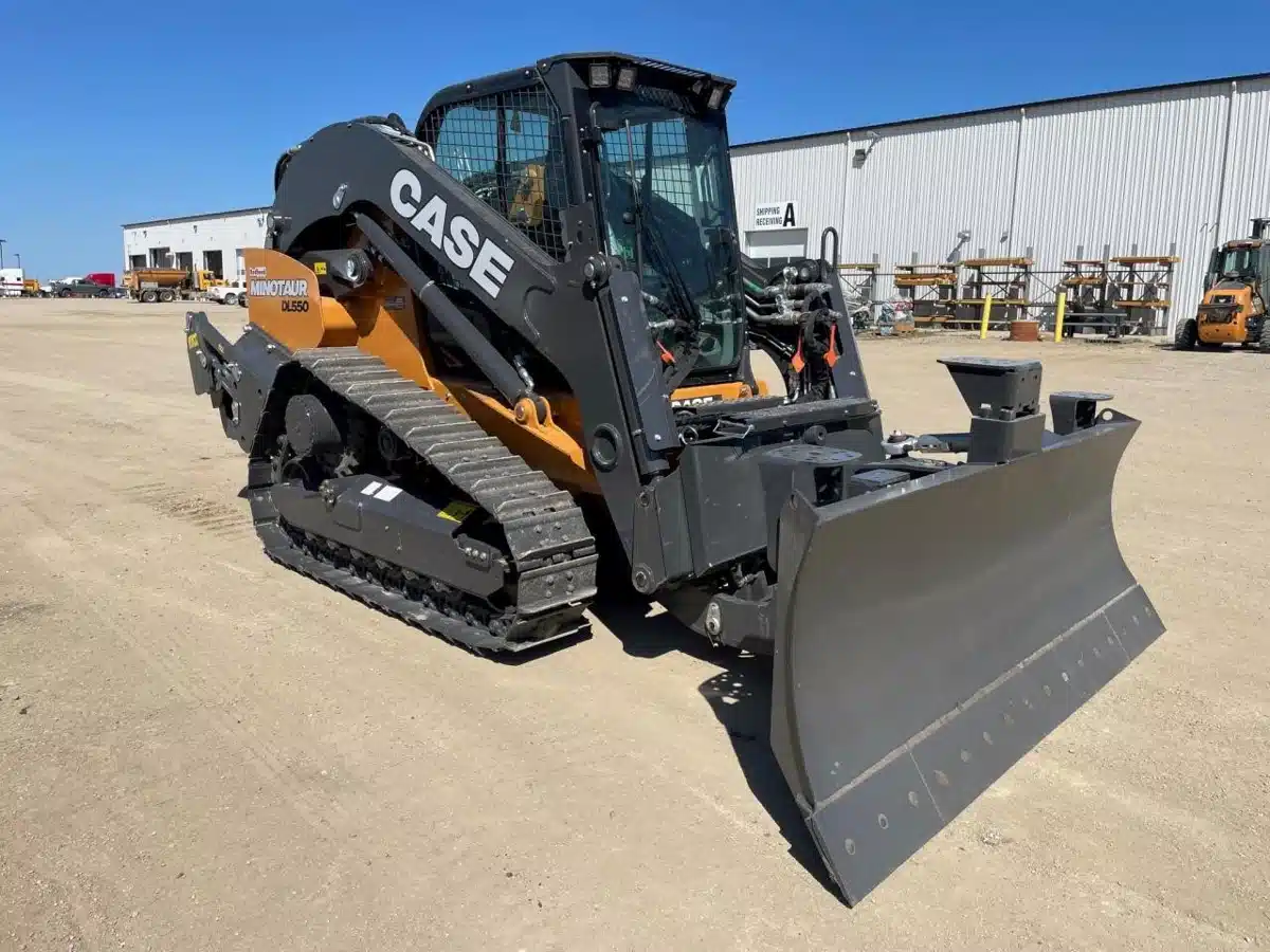 Gallery image 1 for 2024 Case IH DL550B Skid Steer