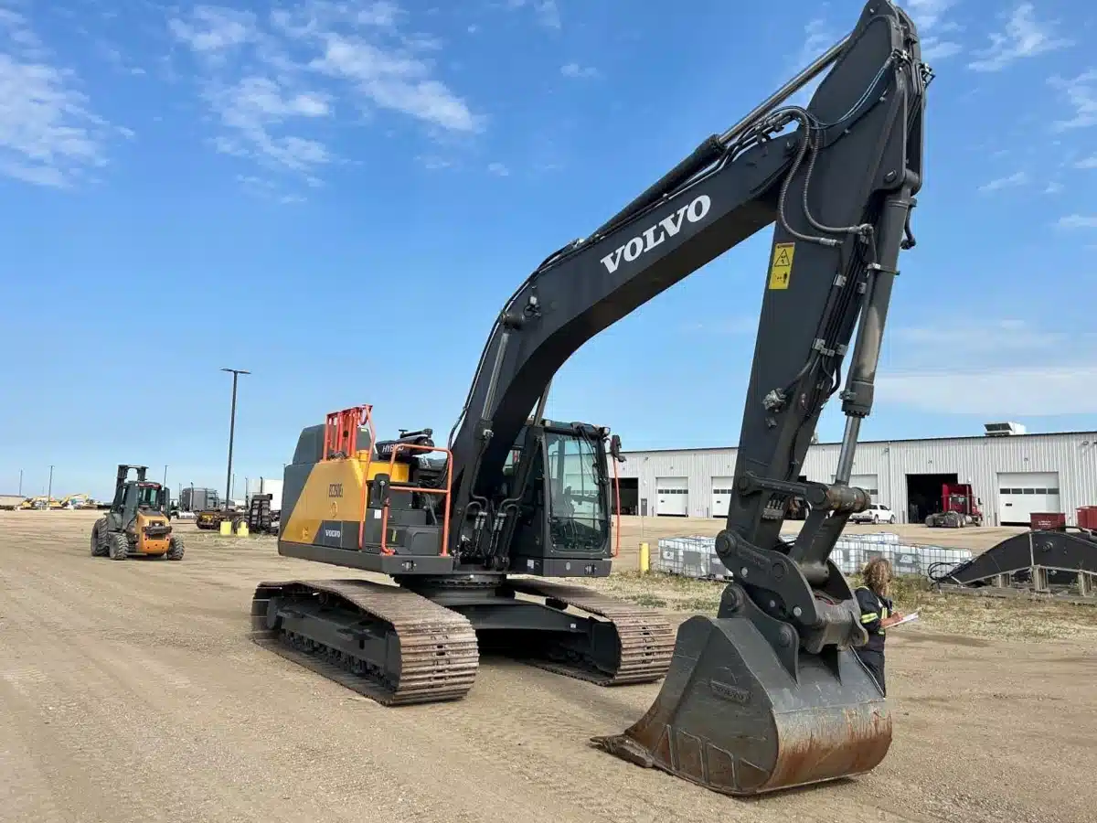 Gallery image 2 for New 2021 Volvo EC250EL Excavator