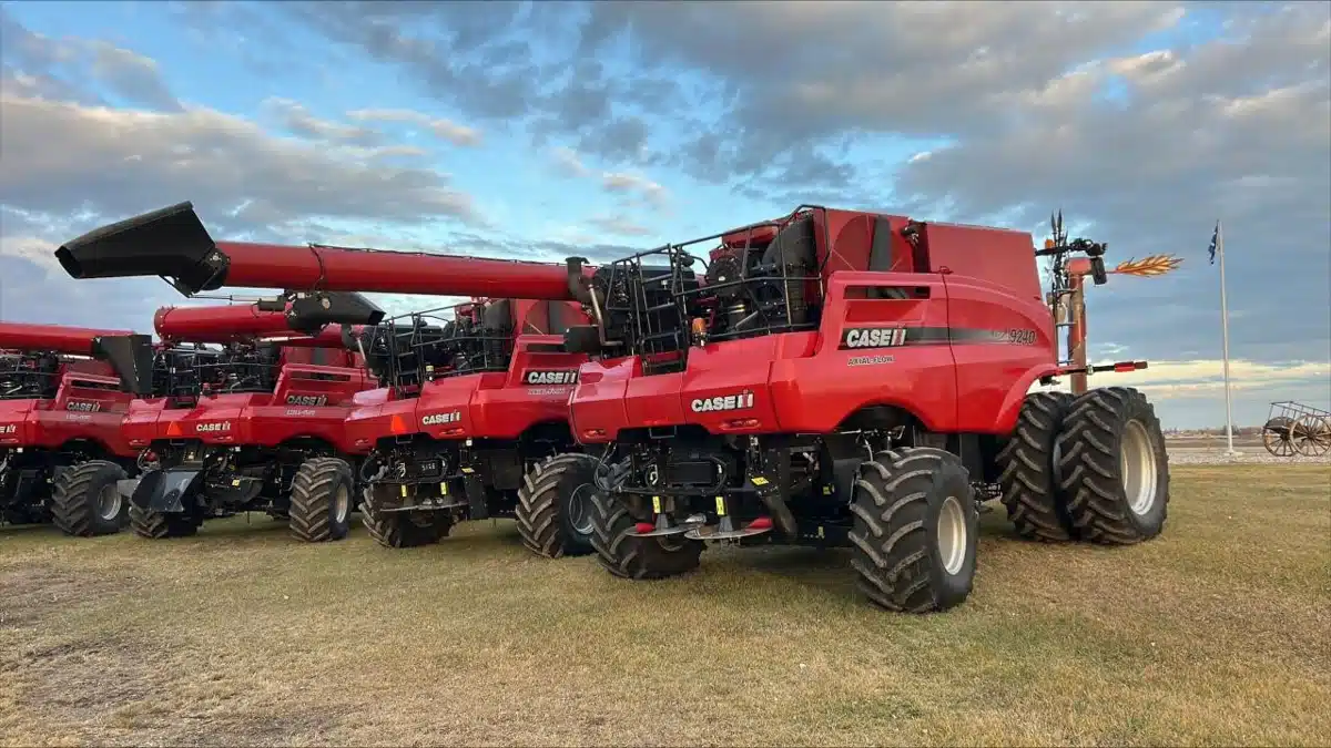 Gallery image 2 for Used 2016 Case IH 9240 Combine