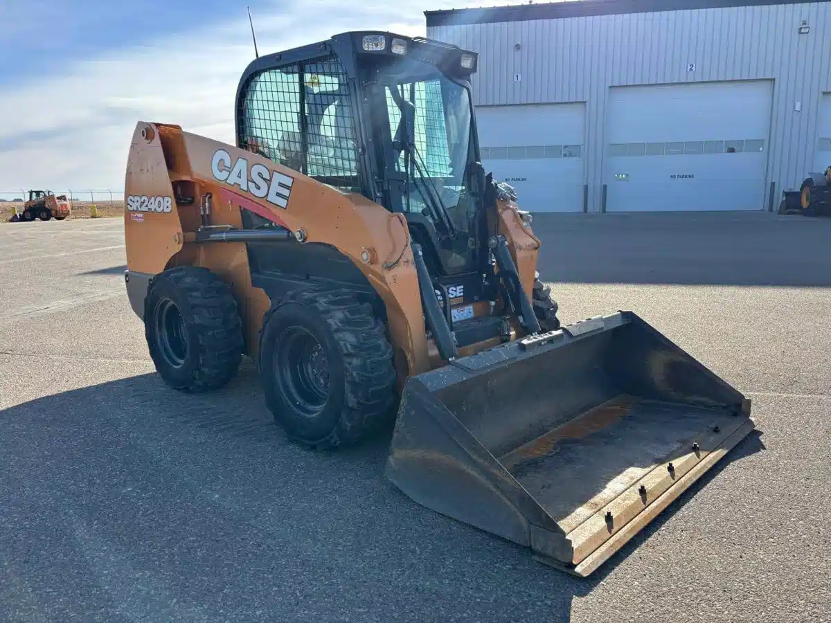 Gallery image 2 for Used 2022 Case IH SR240B Skid Steer