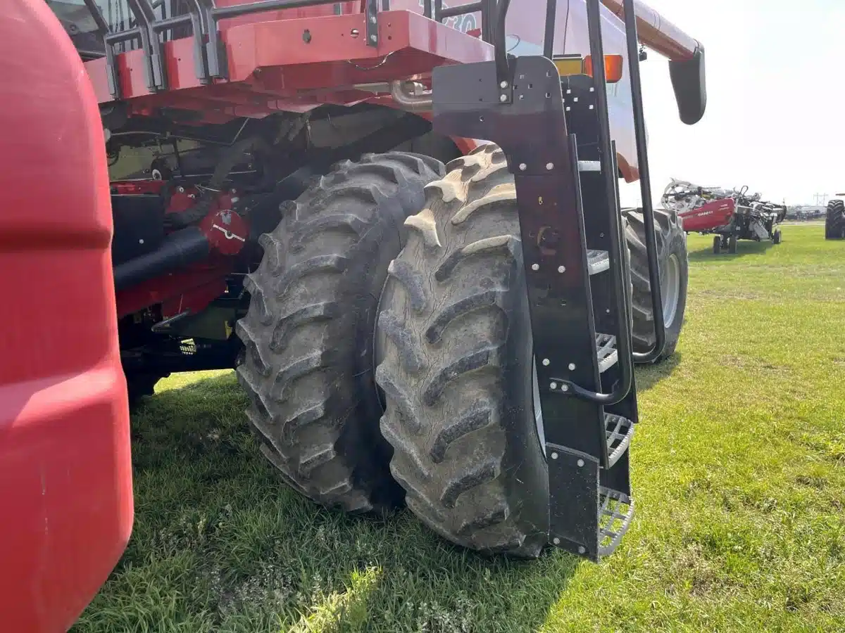 Gallery image 2 for Used 2012 Case IH 7230 Combine