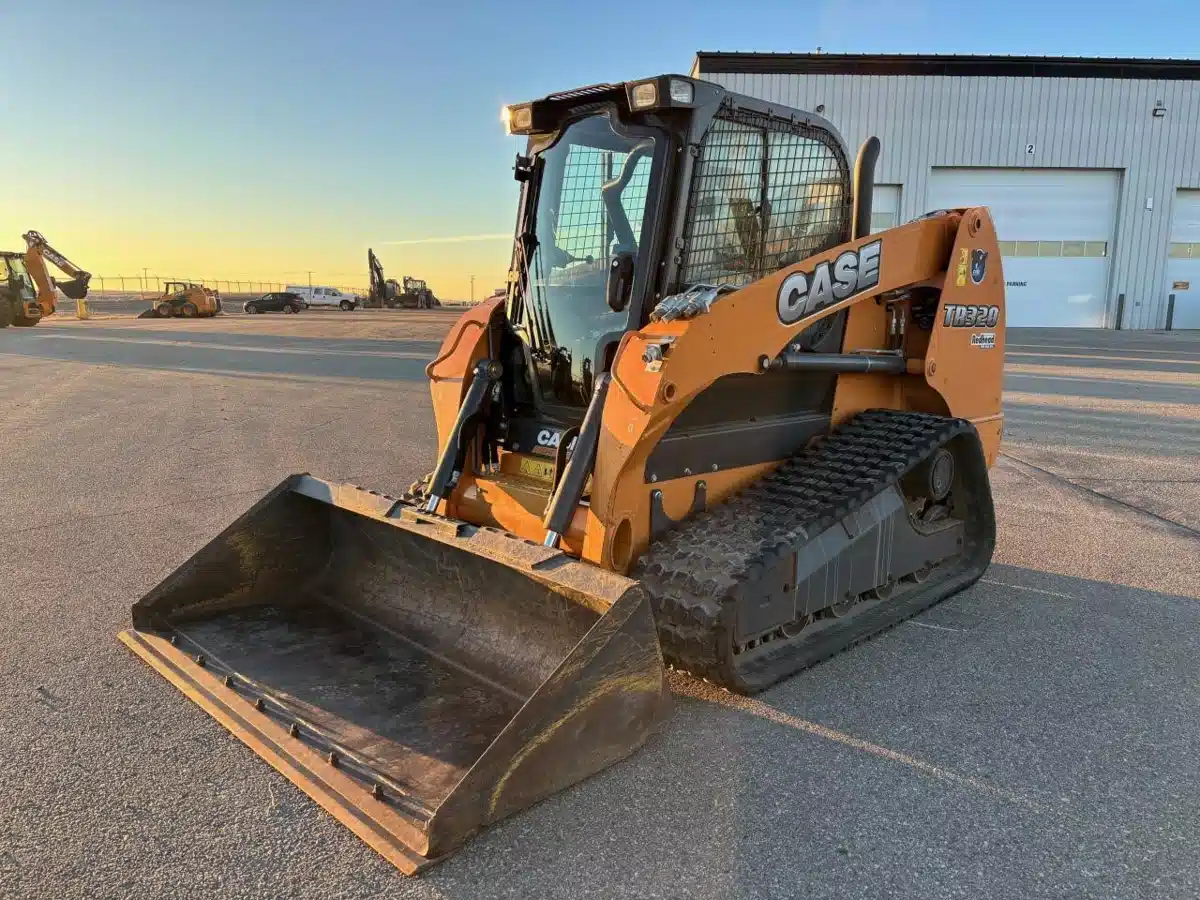 Gallery image 1 for 2014 Case IH TR320 Skid Steer