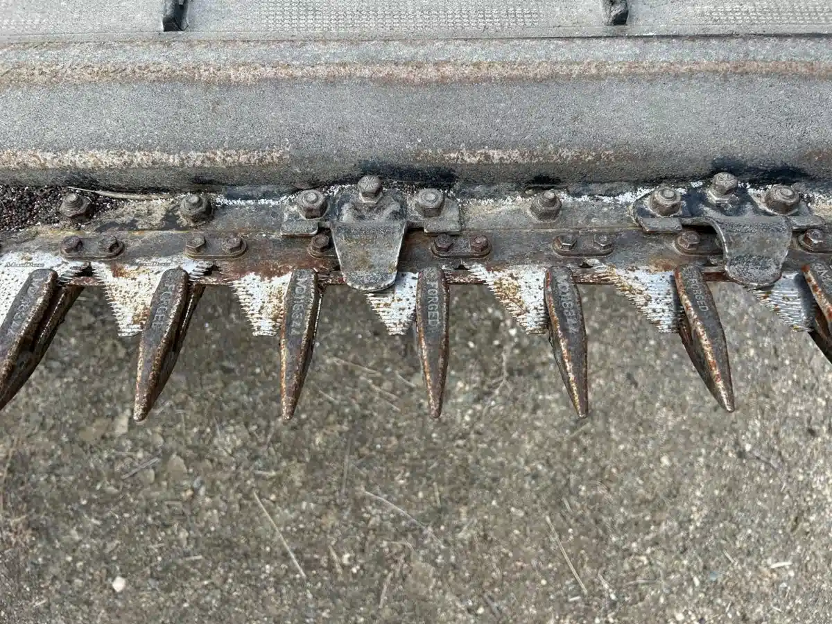 Gallery image 2 for 2015 MacDon FD75 Header - Flex Draper