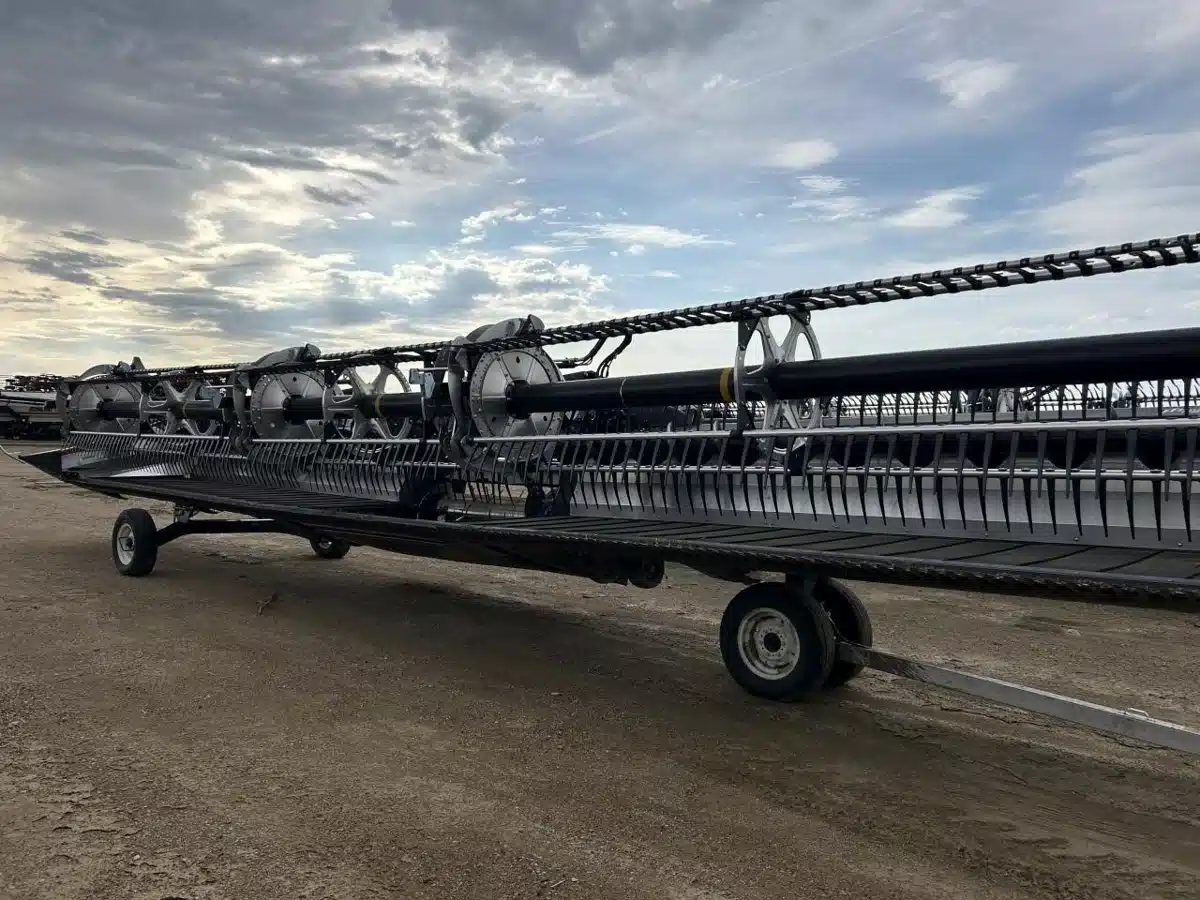 Gallery image 2 for Used 2023 MacDon FD240 Header - Flex Draper
