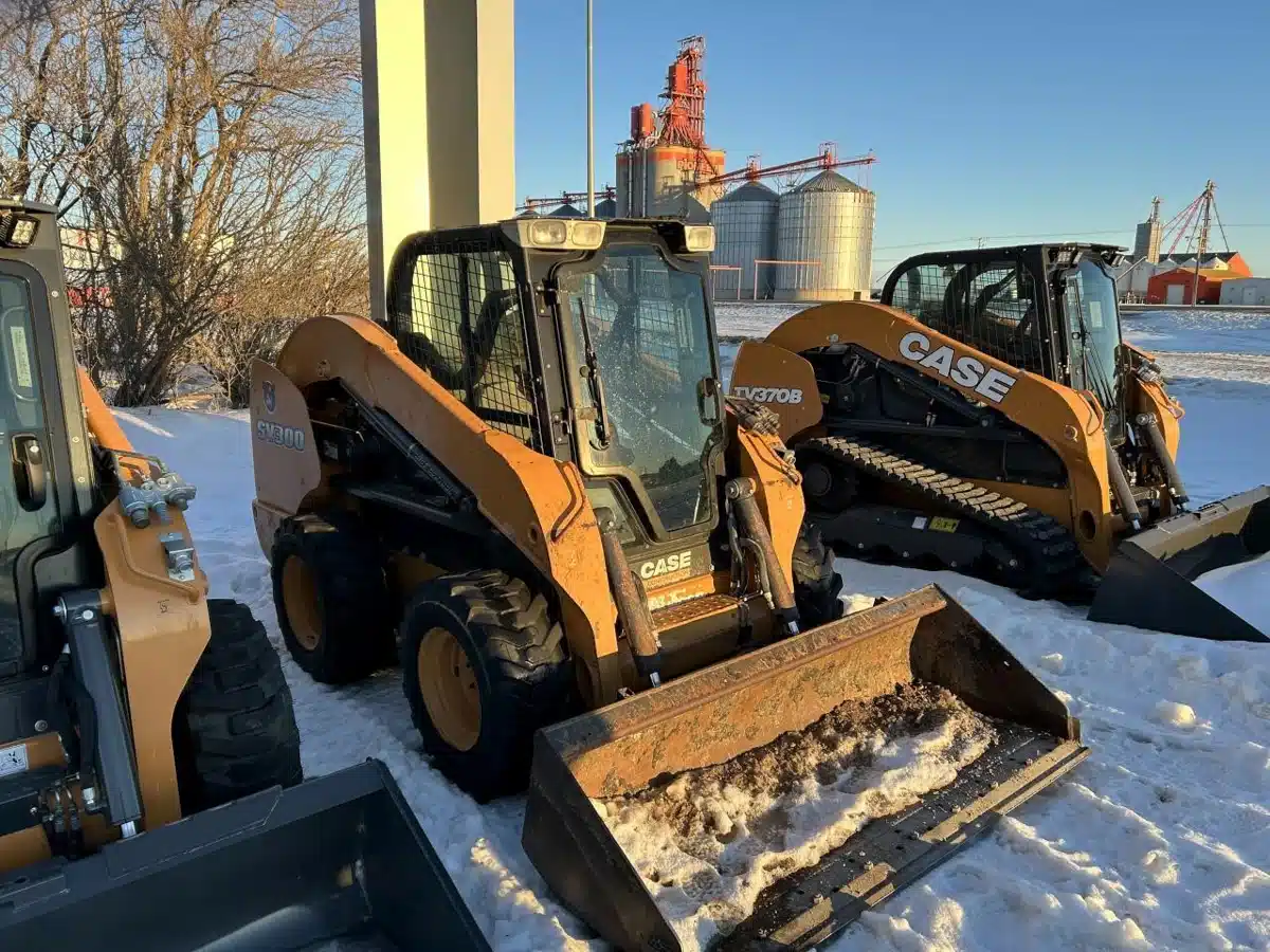 Gallery image 1 for 2013 Case IH SV300 Skid Steer