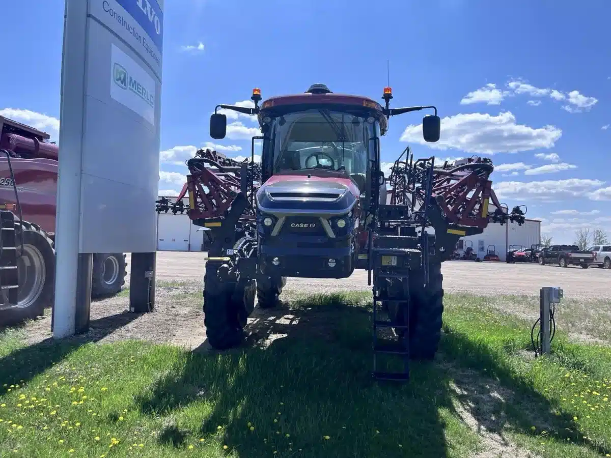 Gallery image 2 for 2025 Case IH Patriot 4350 Sprayer - Self Propelled