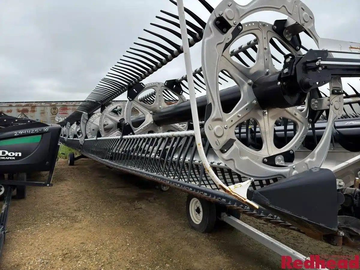 Used 2022 MacDon FD250 Header - Flex