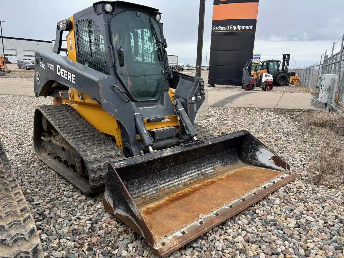 Gallery image 2 for 2019 DEERE 331G Skid Steer