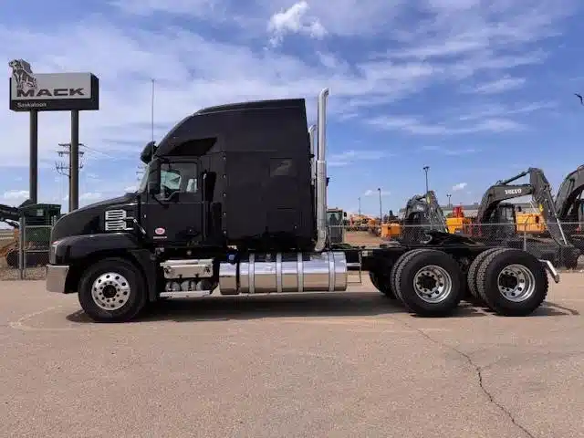 Gallery image 2 for 2026 Mack ANTHEM 64T Semi-Truck