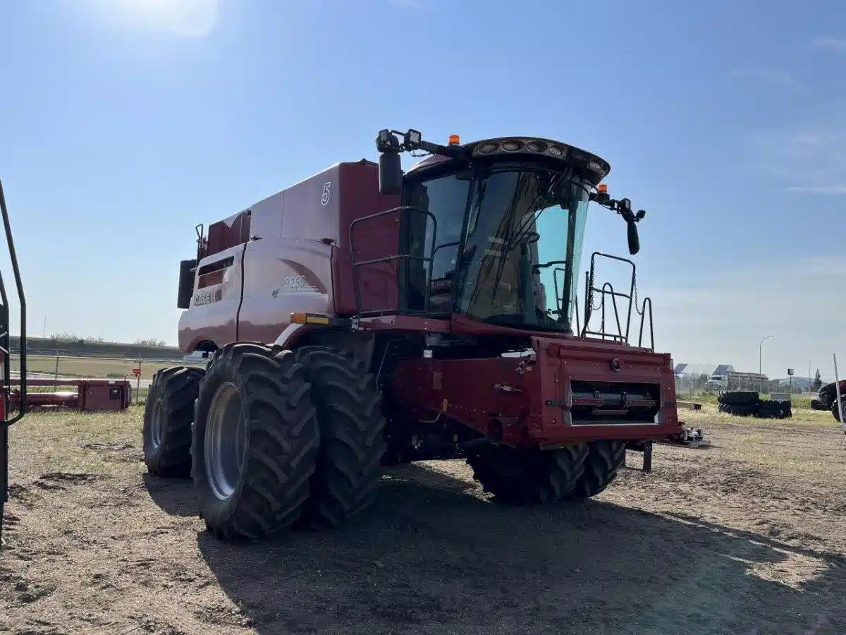 Used 2021 Case IH 9250 Combine