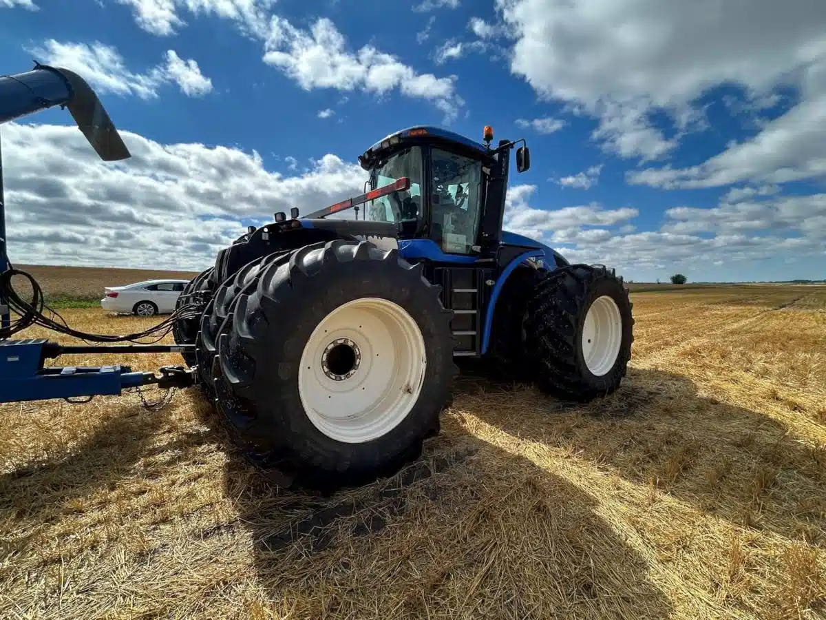 Gallery image 2 for 2015 New Holland T9.530 Tractor