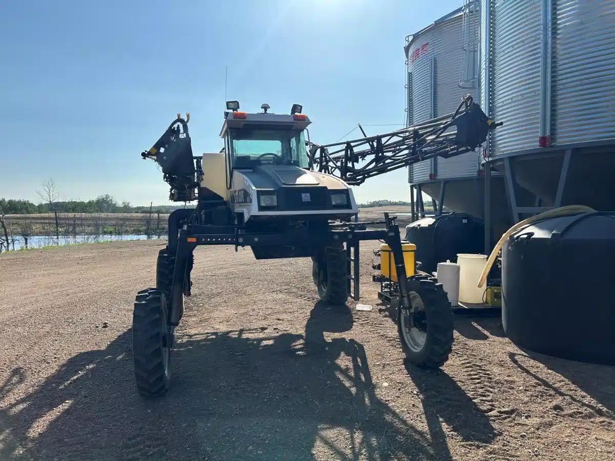 2004 SPRA-COUPE- 4640 Sprayer - Self Propelled