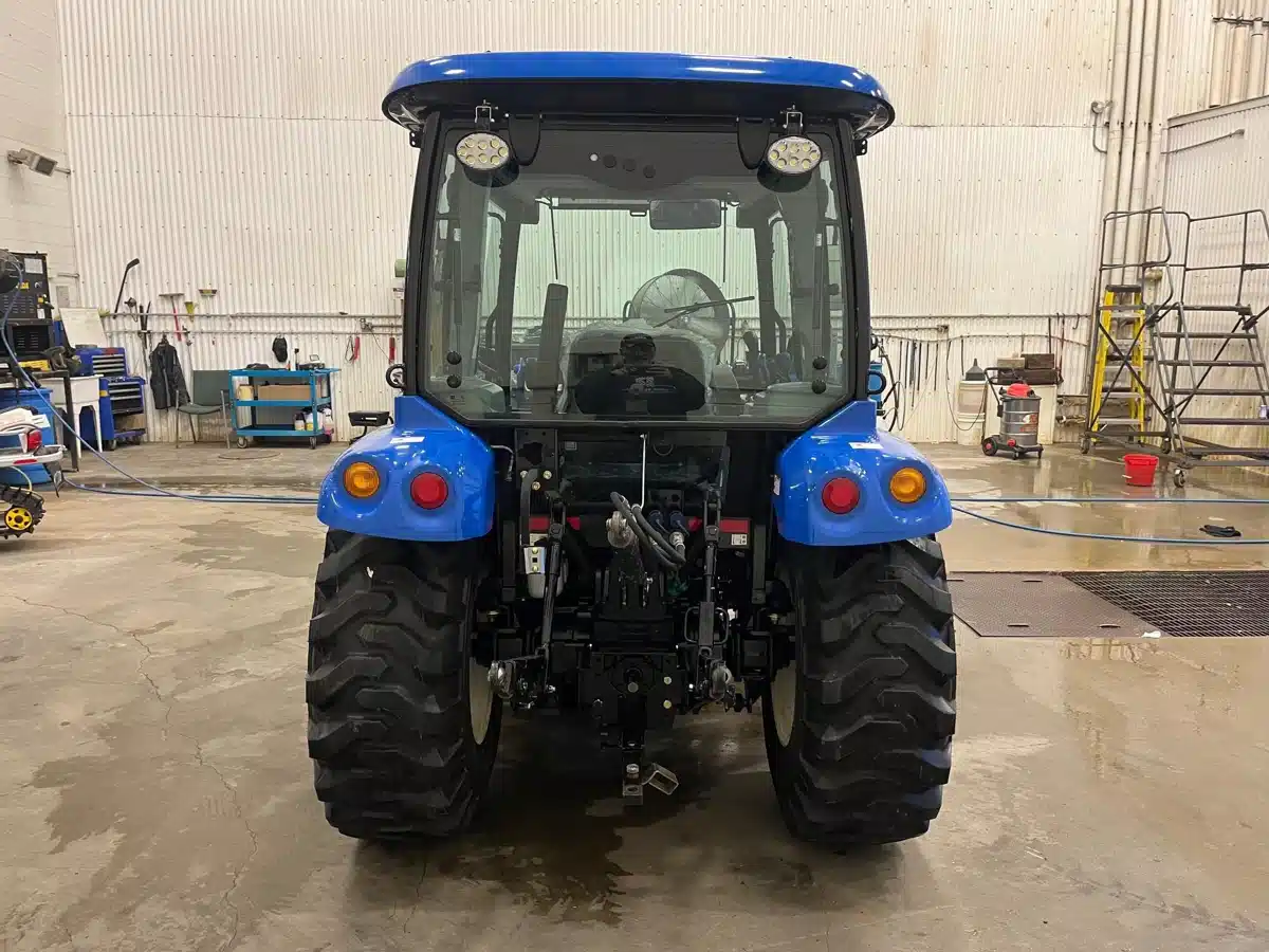 Gallery image 1 for 2016 New Holland BOOMER 37 Tractor