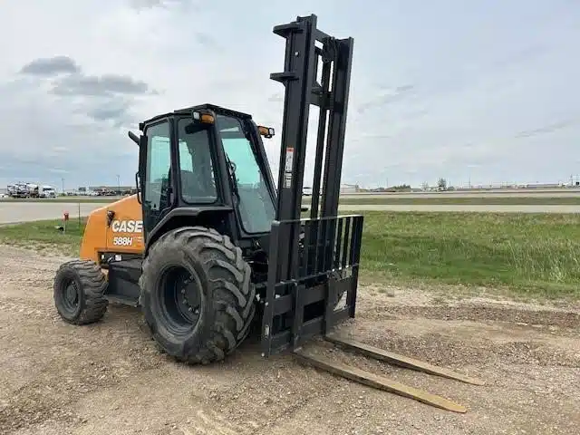 Photo de la Galerie 2 pour 2024 Case 588H chariot élévateur