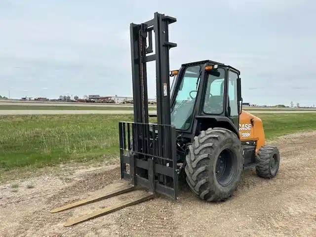 Photo de la Galerie 1 pour 2024 Case 588H chariot élévateur