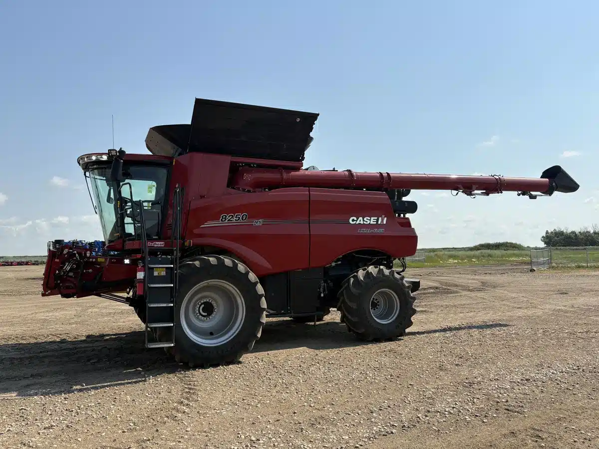 Photo de la Galerie 2 pour 2023 Case IH 8250 Batteuse