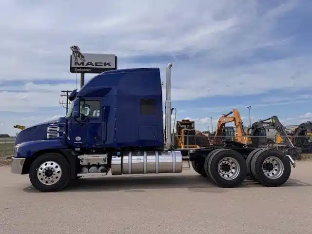 Gallery image 2 for 2026 Mack ANTHEM 64T Semi-Truck