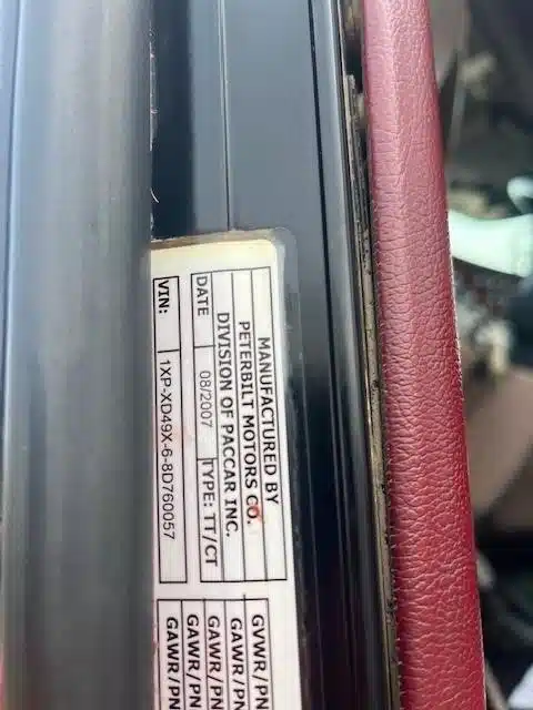 Gallery image 2 for 2008 Peterbilt 389 Semi-Truck