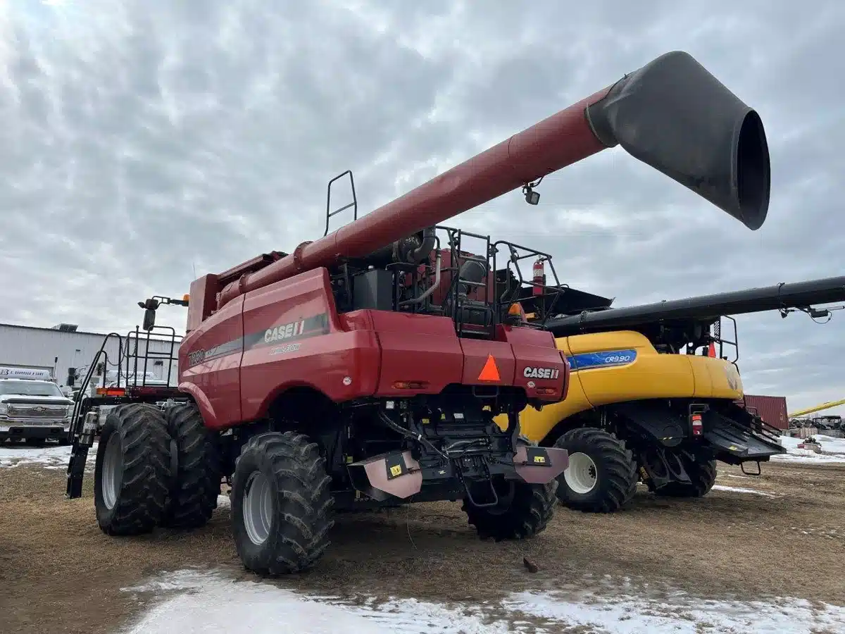 Gallery image 2 for 2013 Case IH 7230 Combine