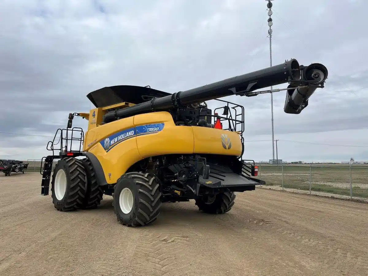 Gallery image 2 for 2021 New Holland CR8.90 Combine