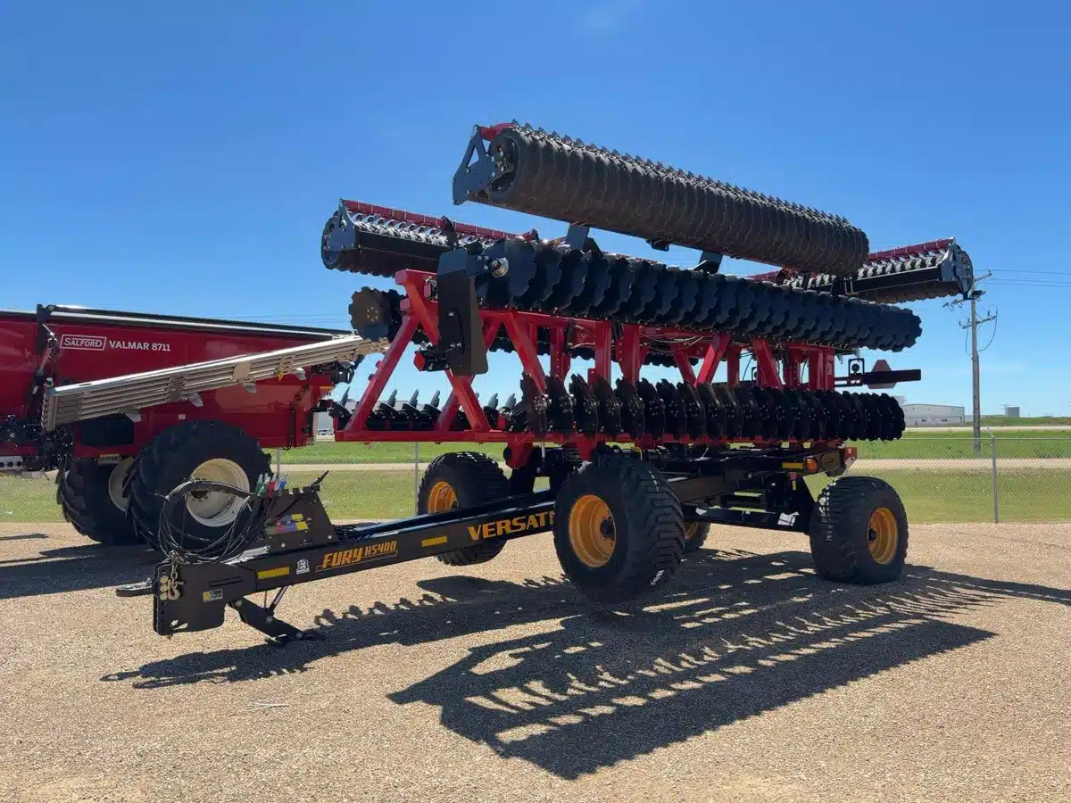 Gallery image 1 for 2024 Versatile FURY HS.400 Disc