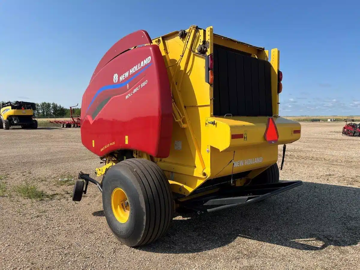 Photo de la Galerie 2 pour 2022 New Holland ROLL-BELT 560 Presse à Balle Ronde