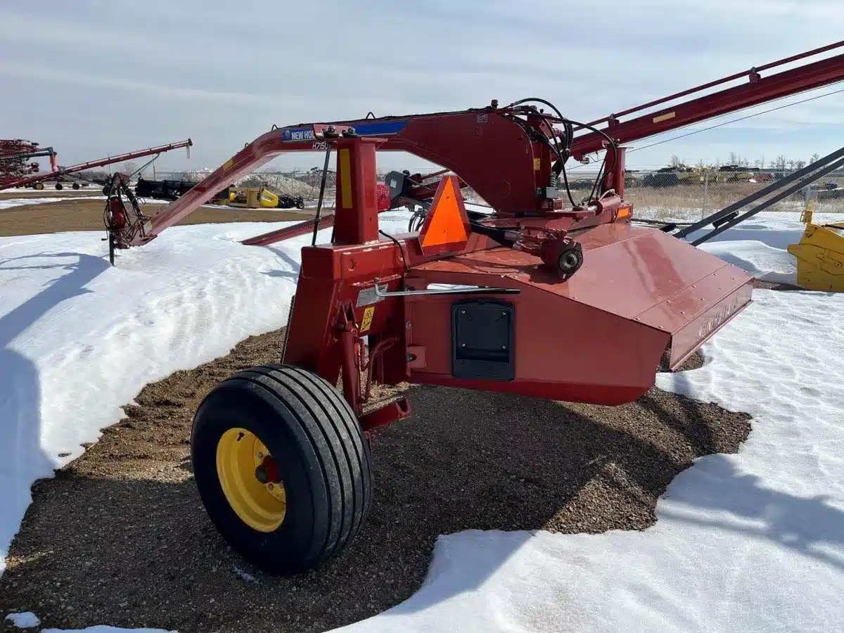 Gallery image 2 for 2017 New Holland H7150 Mower Conditioner