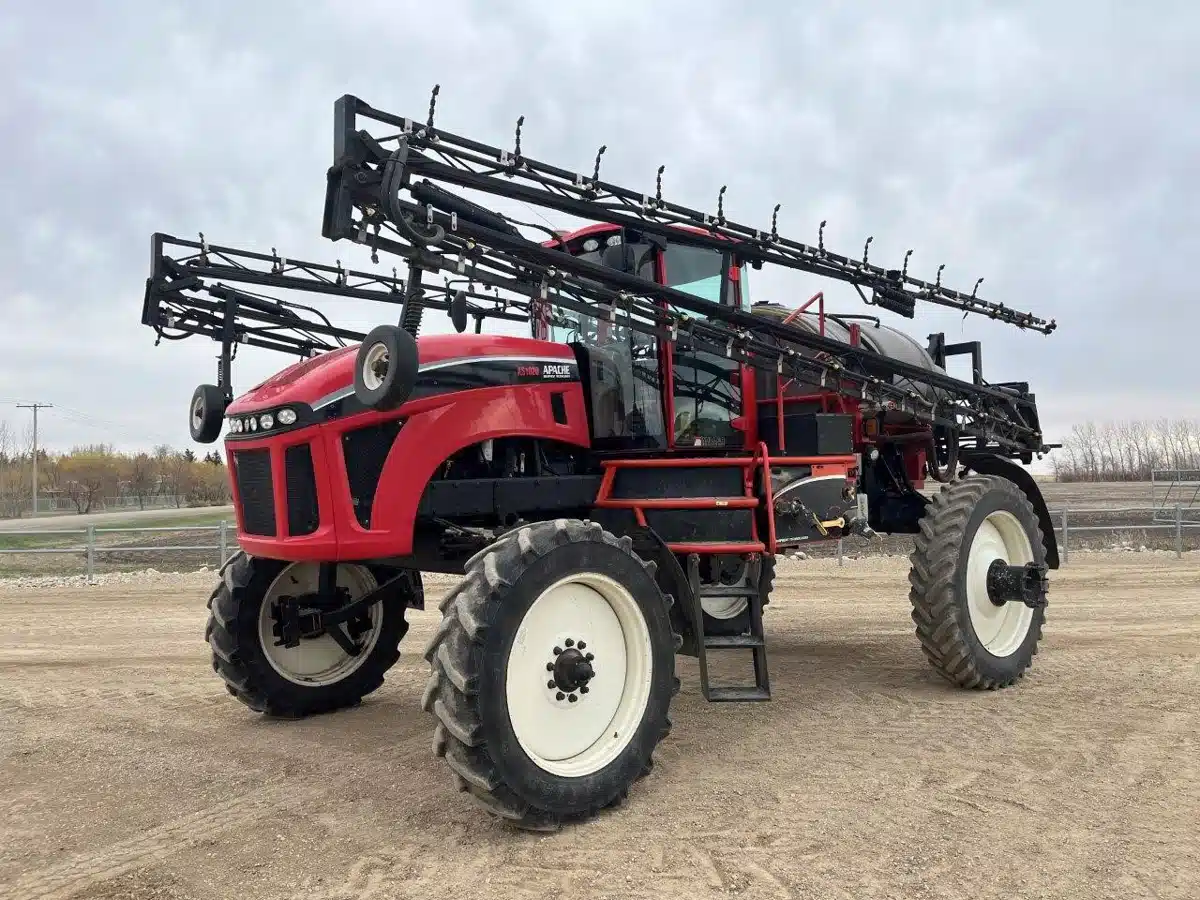 2011 Apache AS1020 Sprayer - Self Propelled