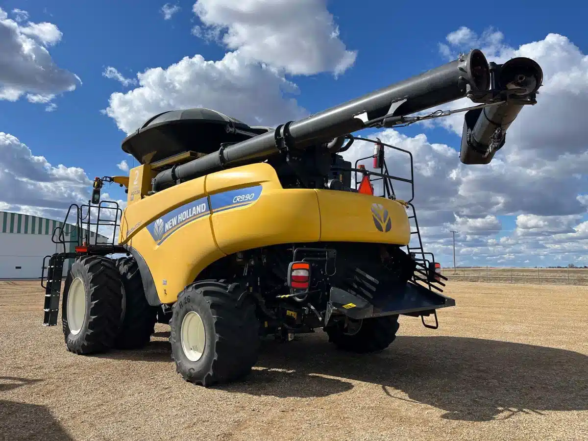 Gallery image 2 for 2018 New Holland CR9.90 Combine