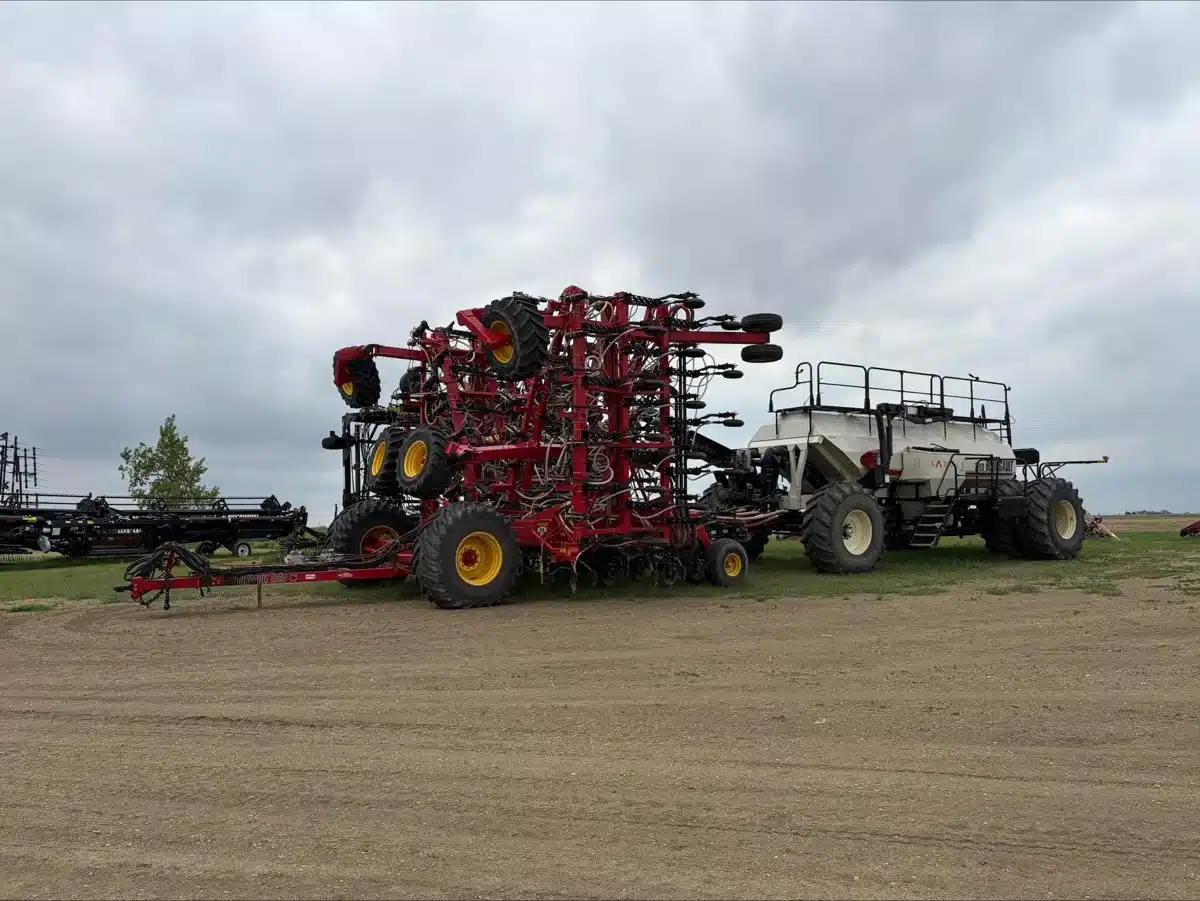 Gallery image 1 for 2019 Bourgault 3320-76 Air Drill