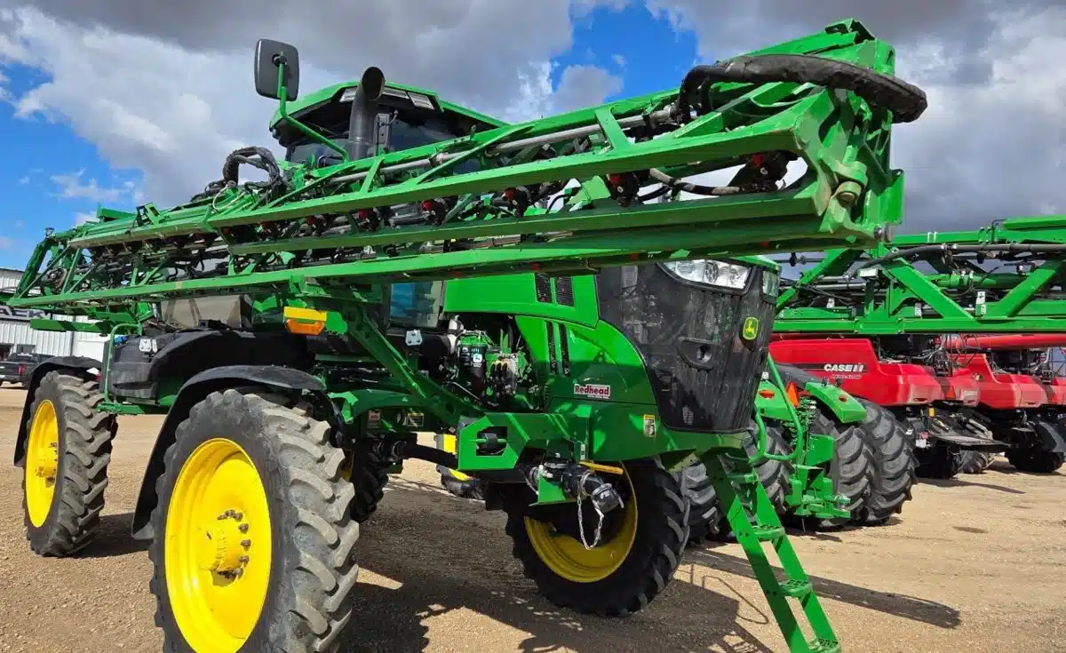 Photo de la Galerie 1 pour 2024 John Deere 412R Arroseur - Automoteur