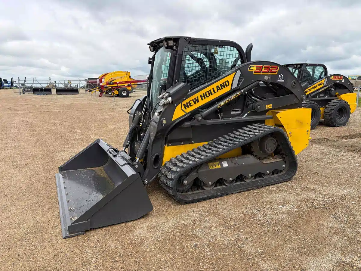 Gallery image 1 for 2026 New Holland Construction C332 Skid Steer