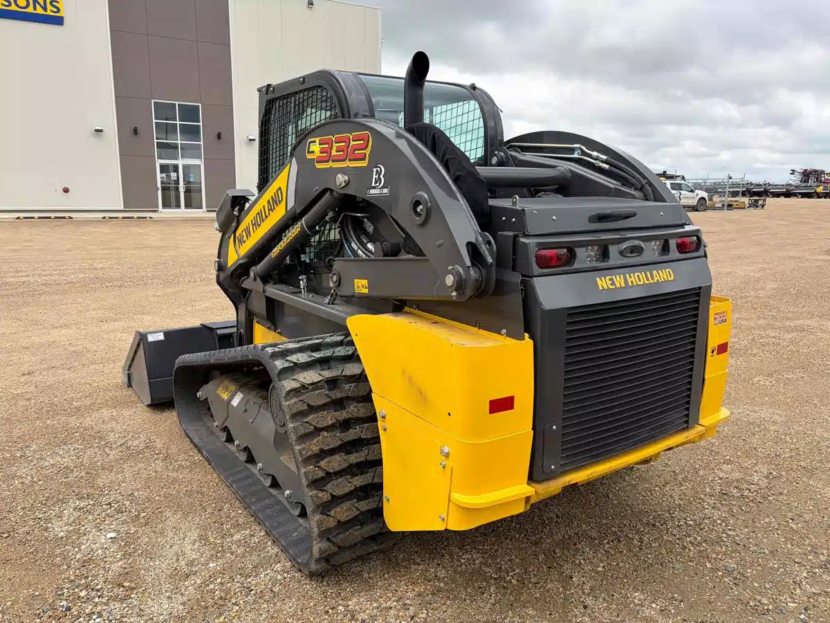 Gallery image 2 for 2026 New Holland Construction C332 Skid Steer